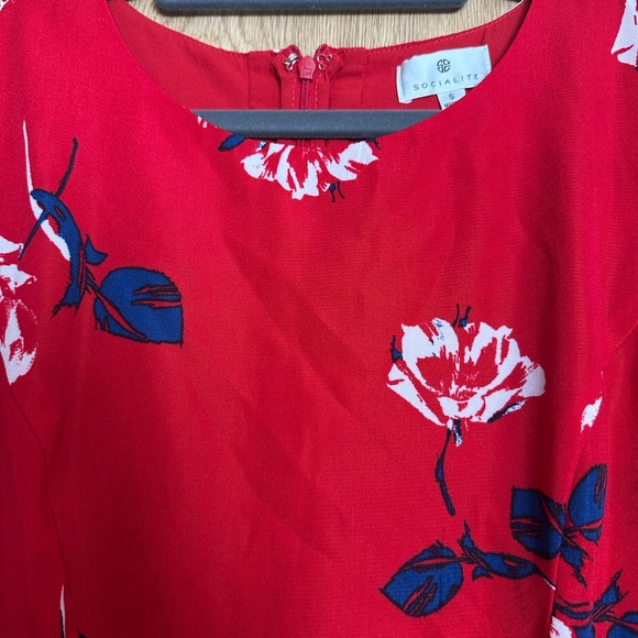 Socialite Floral Print Fit & Flare Cutout Dress - Picture 4 of 6